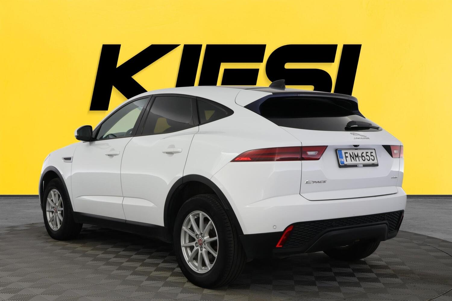 Jaguar E-PACE vaihtoauto