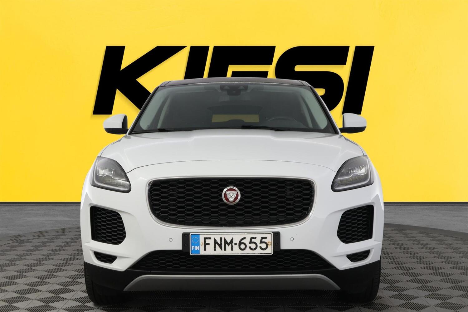 Jaguar E-PACE vaihtoauto