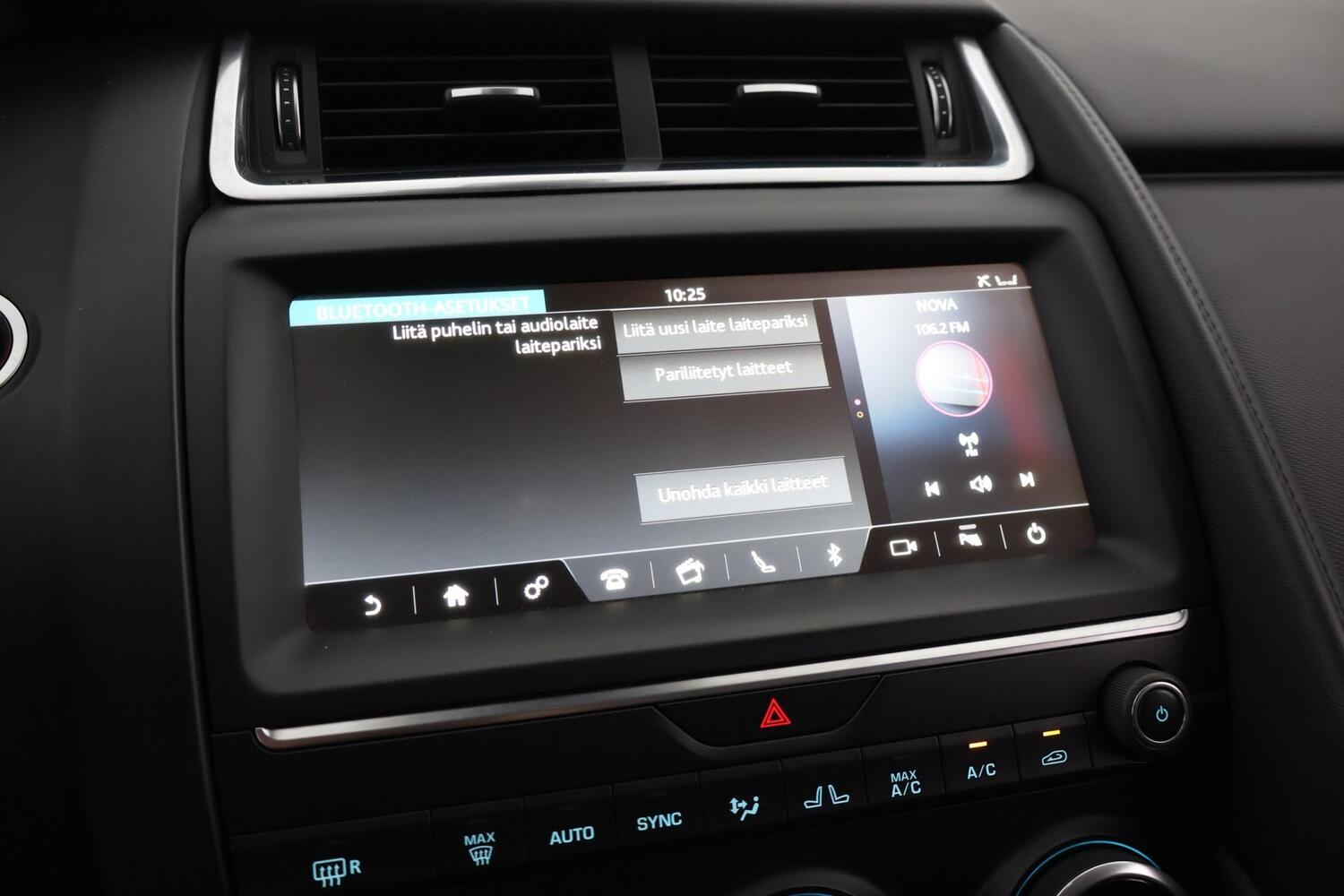 Jaguar E-PACE vaihtoauto