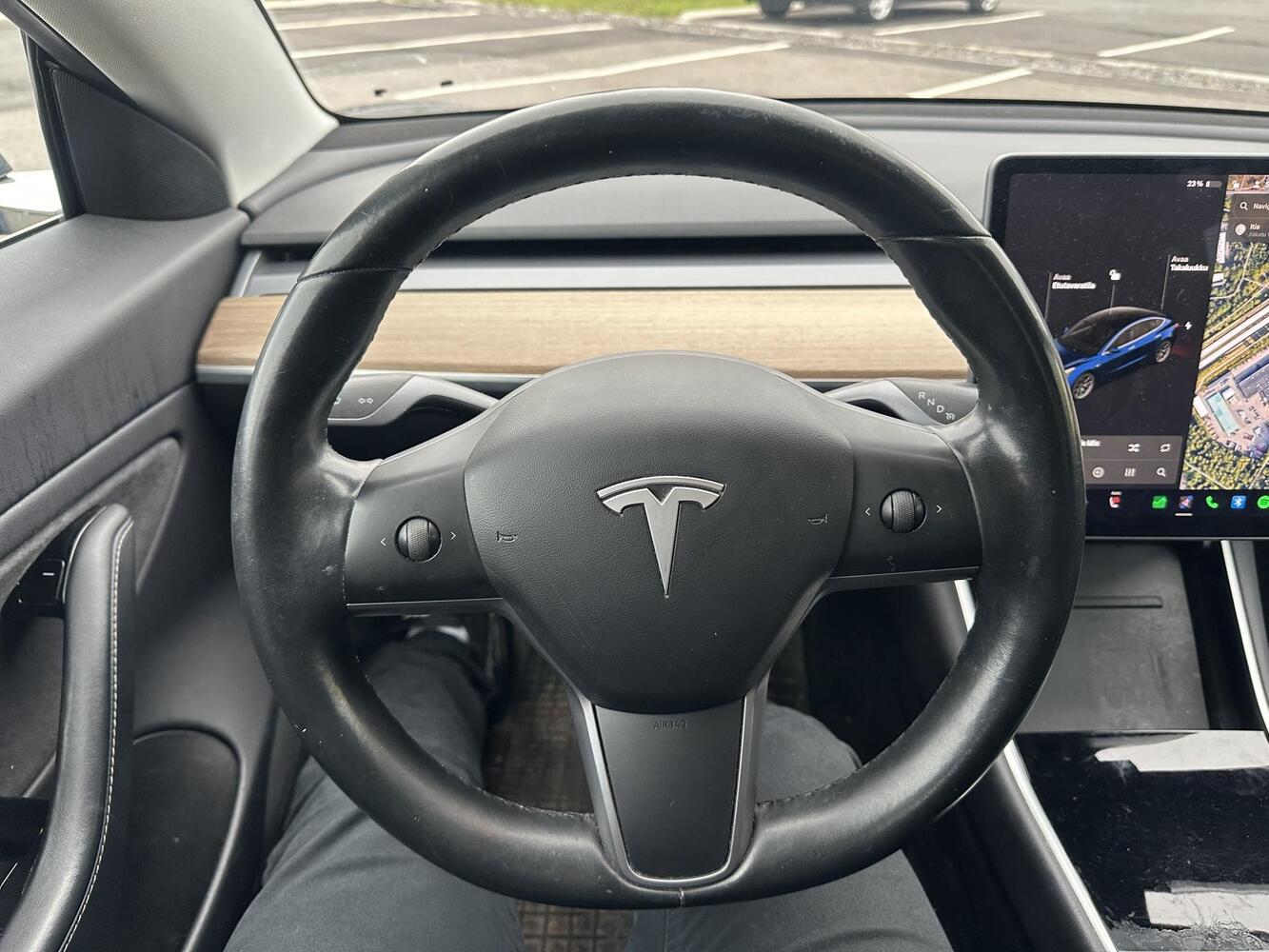 Tesla Model 3 vaihtoauto