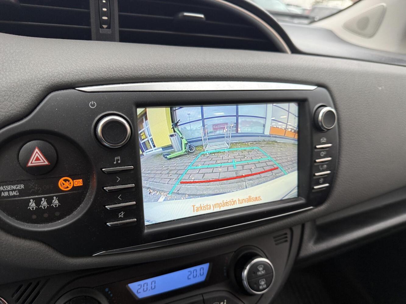 Toyota Yaris vaihtoauto