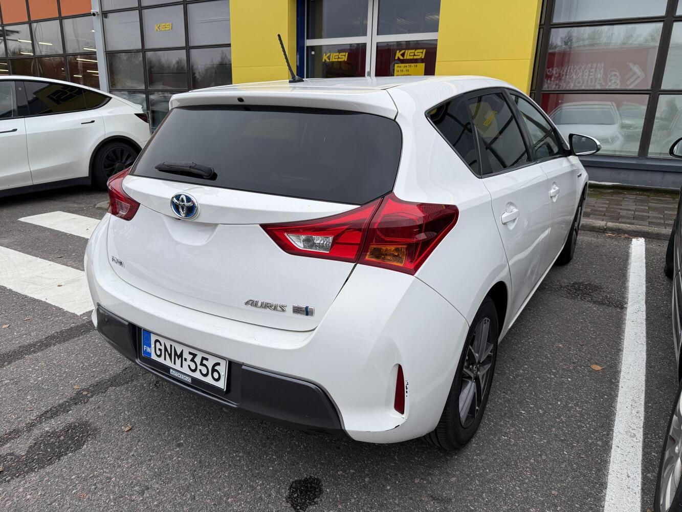 Toyota Auris vaihtoauto