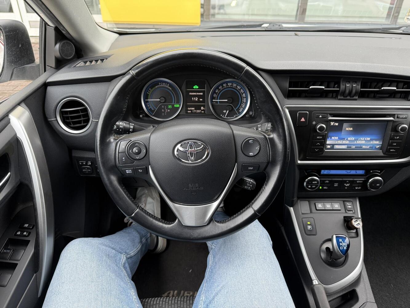 Toyota Auris vaihtoauto