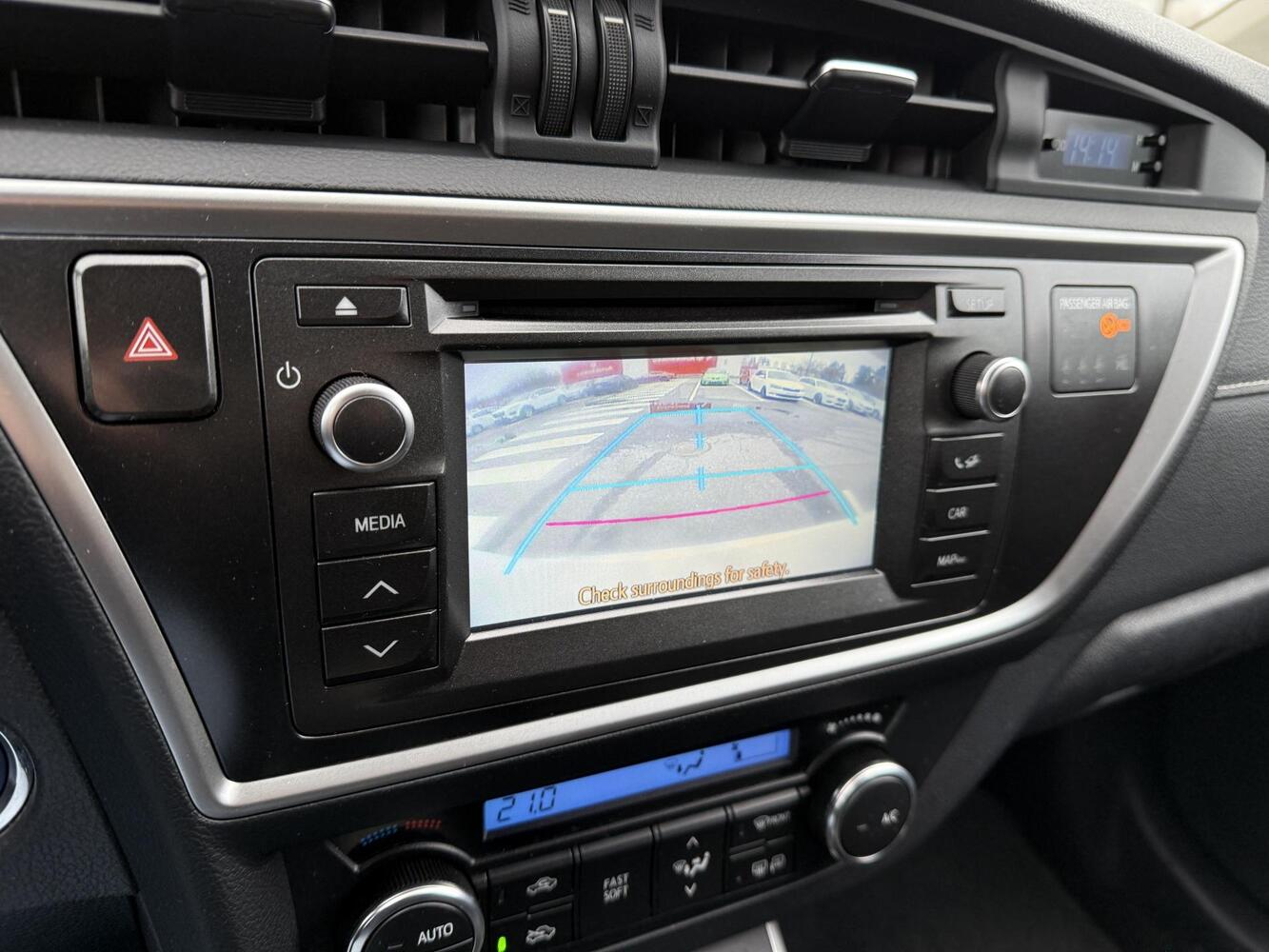 Toyota Auris vaihtoauto