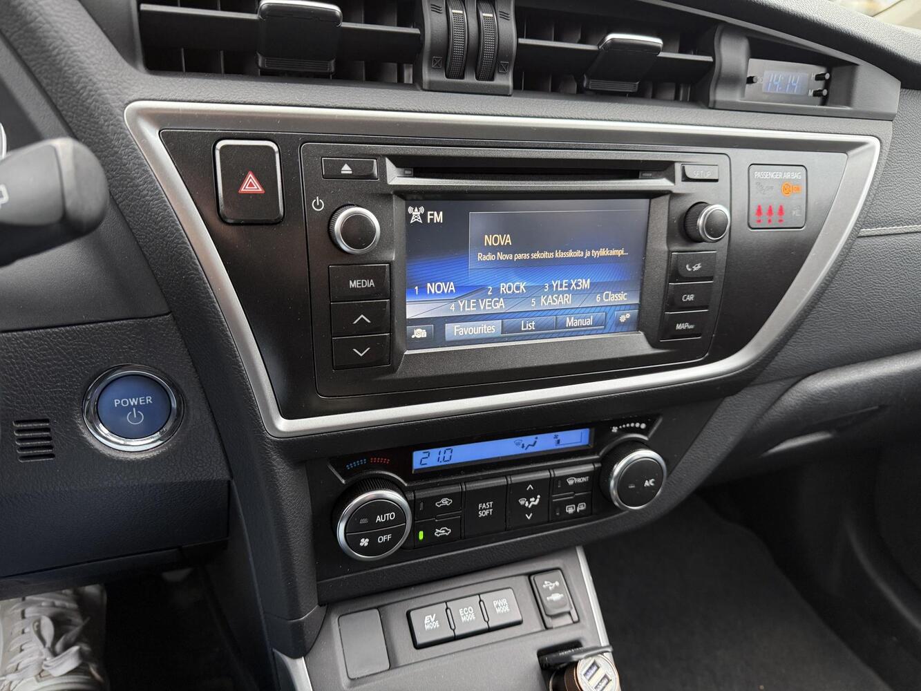 Toyota Auris vaihtoauto