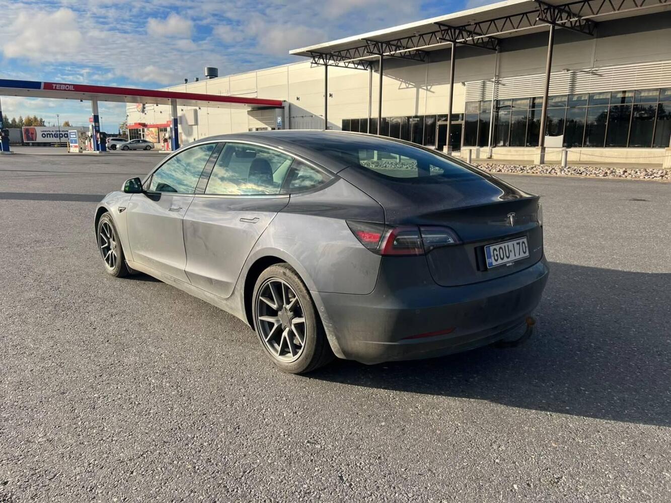 Tesla Model 3 vaihtoauto