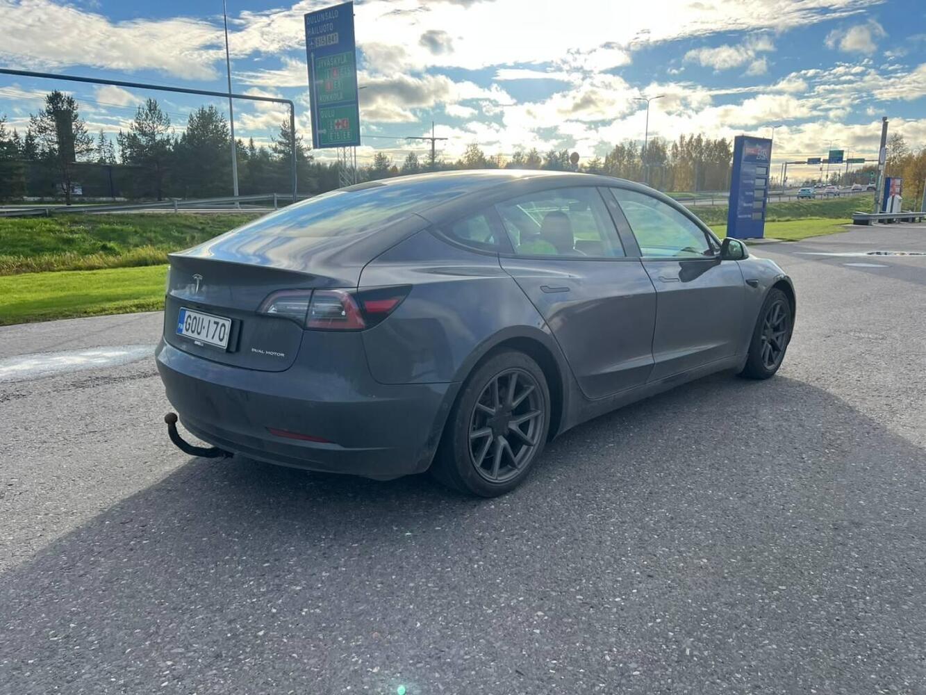 Tesla Model 3 vaihtoauto