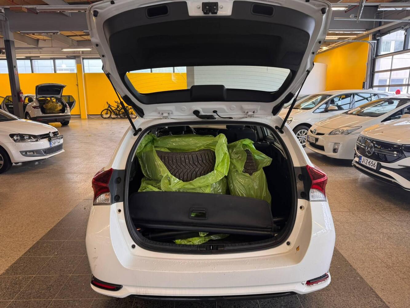 Toyota Auris vaihtoauto