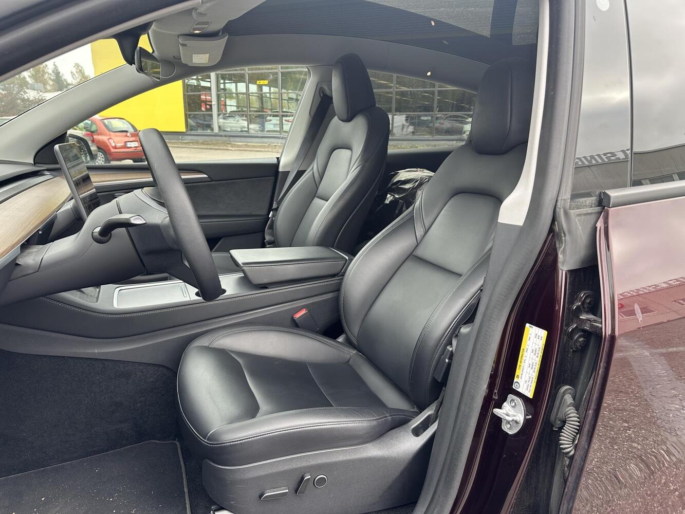 Tesla Model Y vaihtoauto