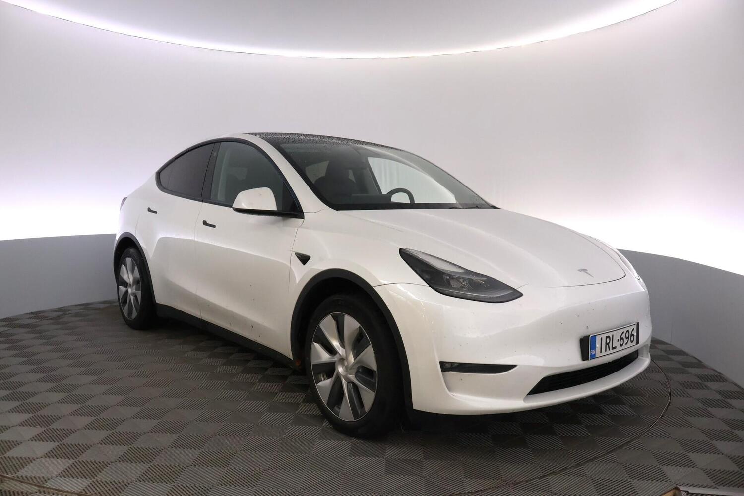 Tesla Model Y vaihtoauto