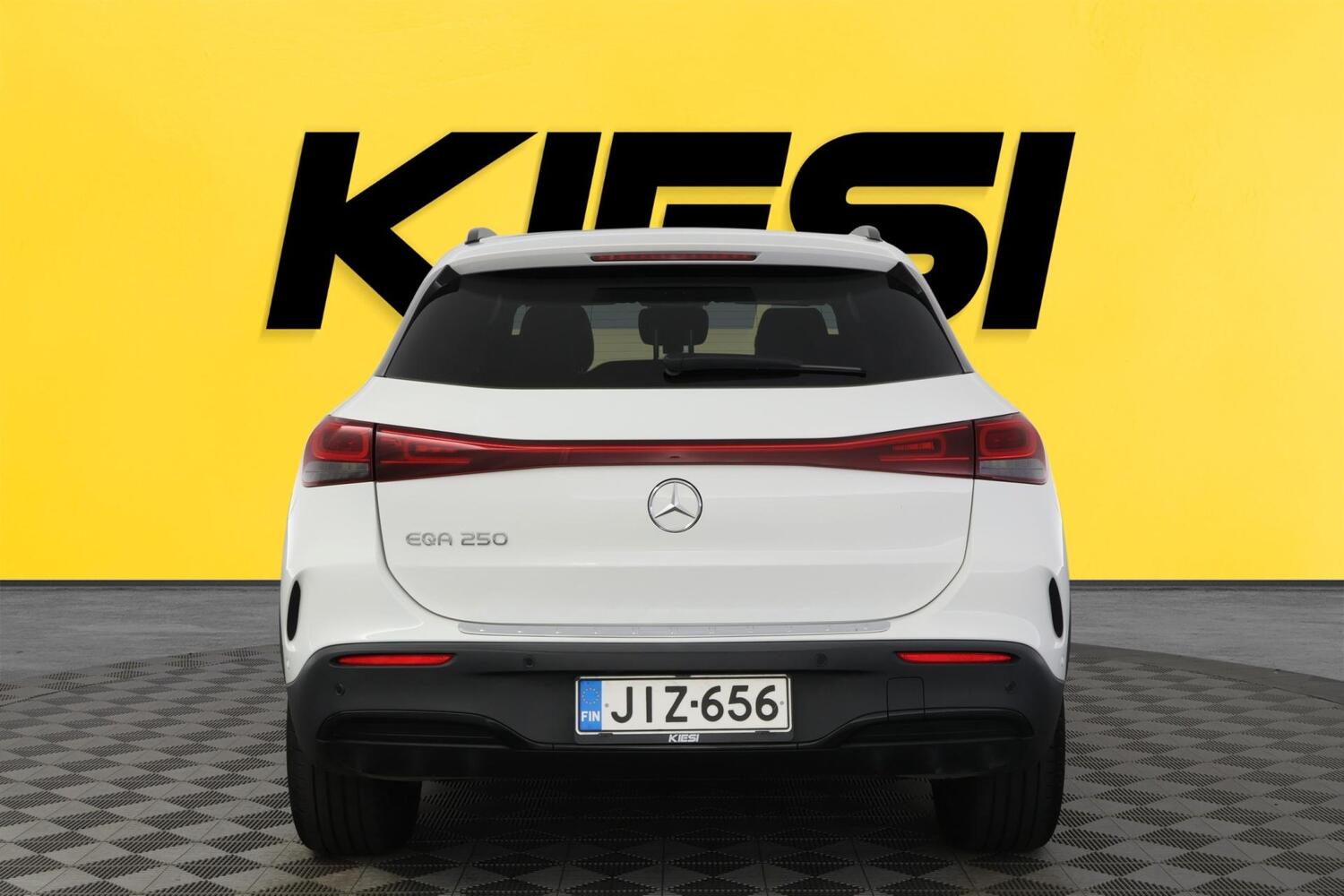 Mercedes-Benz EQA vaihtoauto