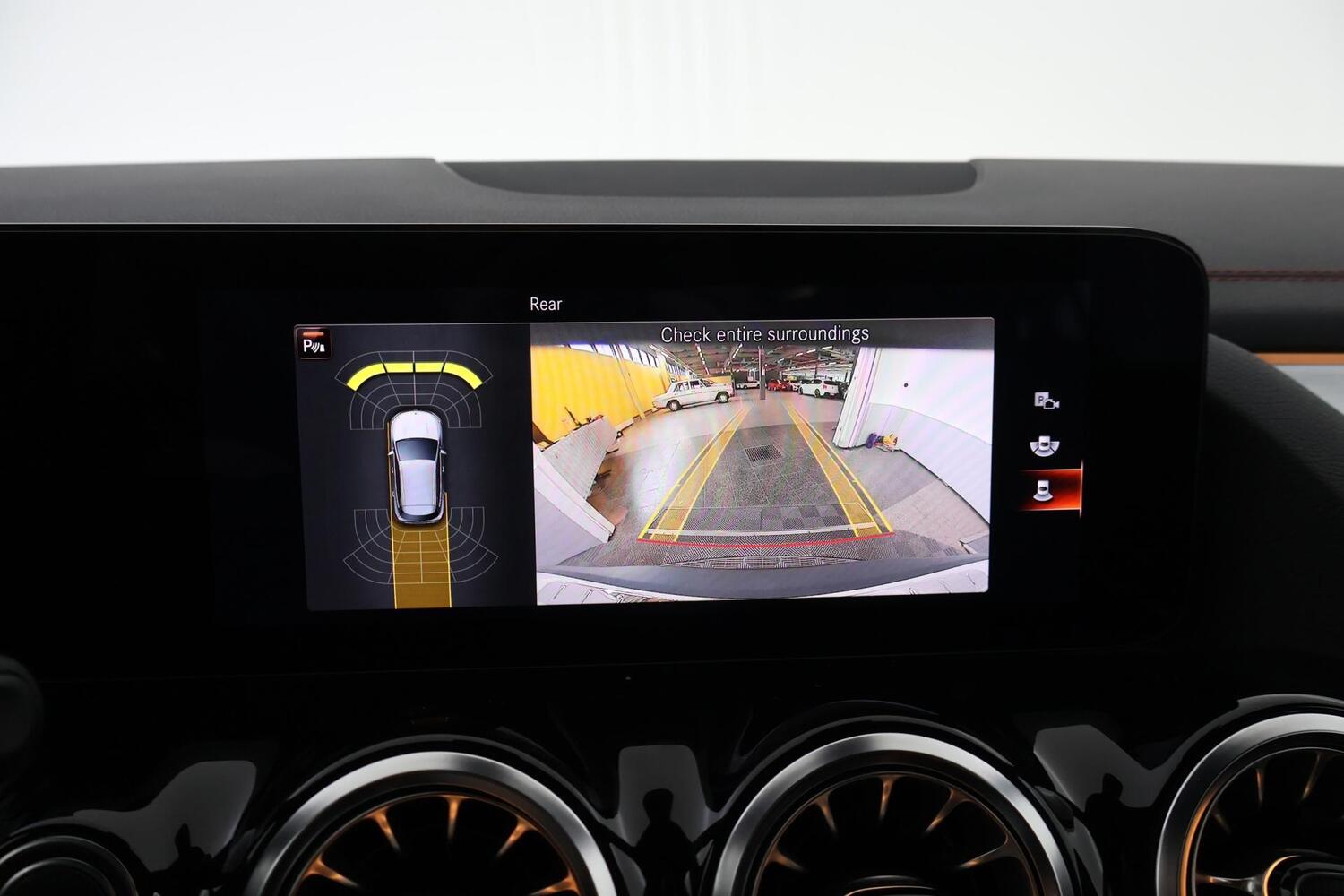 Mercedes-Benz EQA vaihtoauto