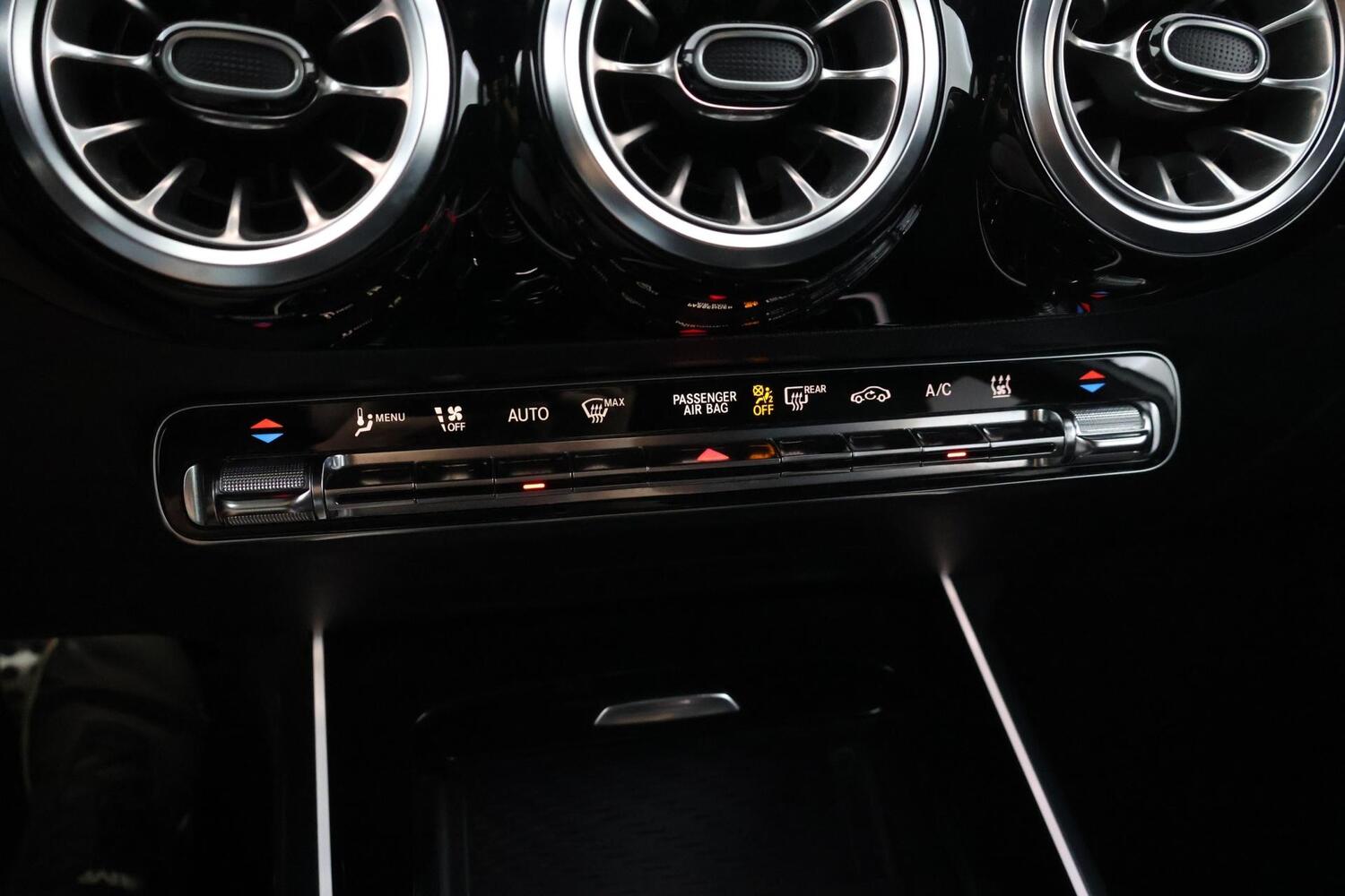 Mercedes-Benz EQA vaihtoauto