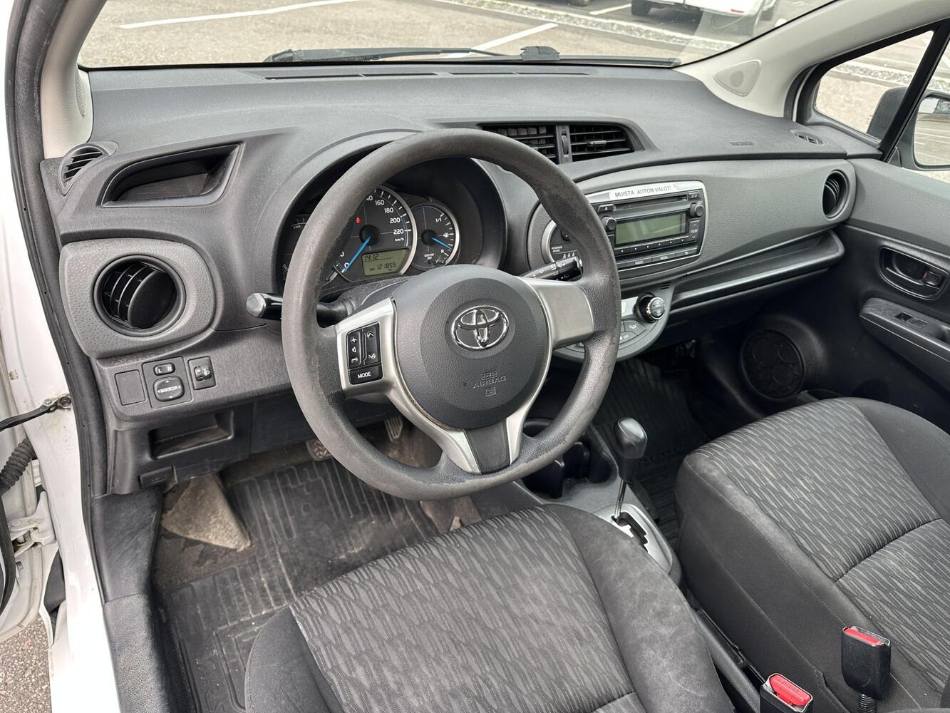 Toyota Yaris vaihtoauto