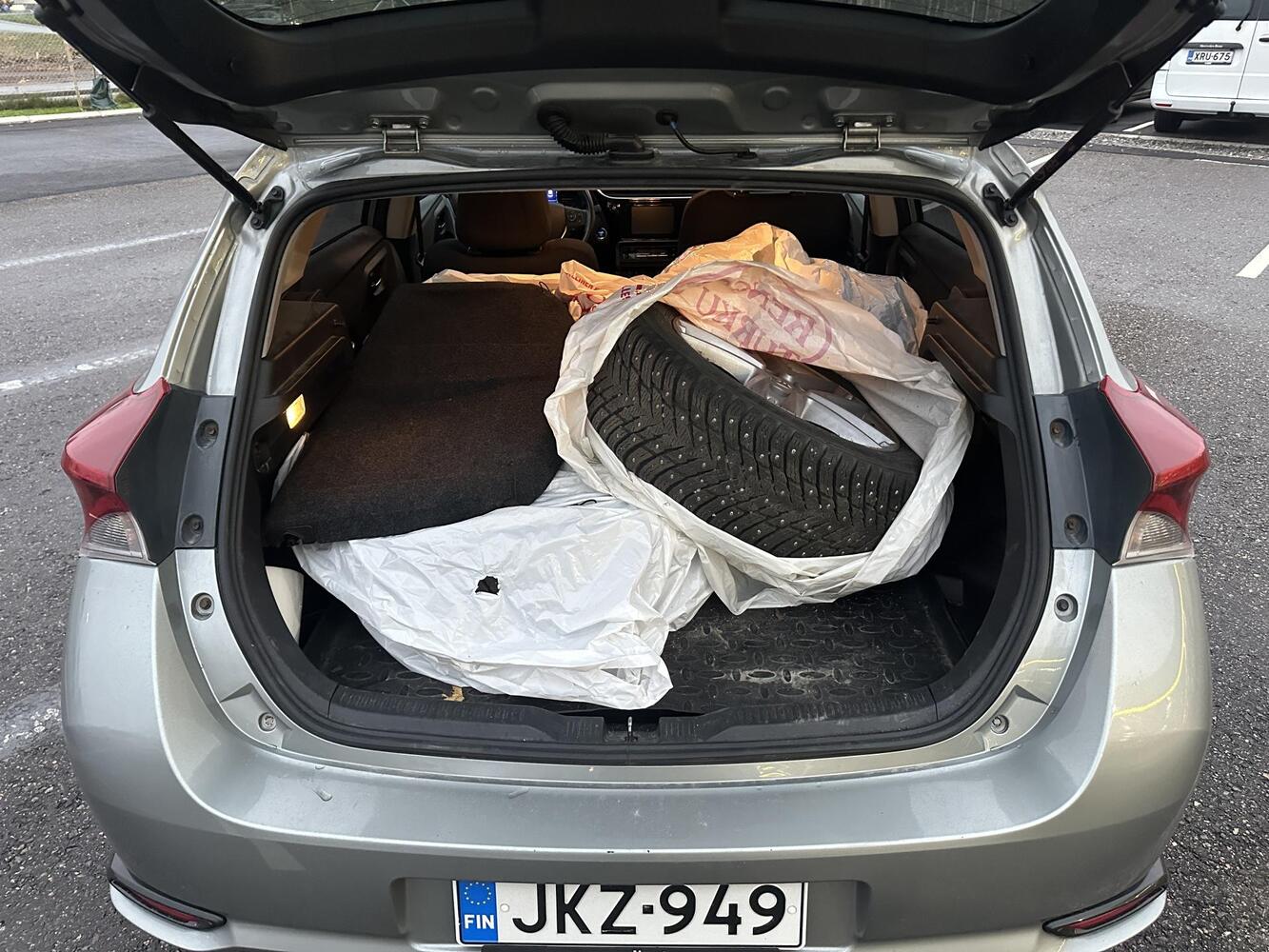 Toyota Auris vaihtoauto