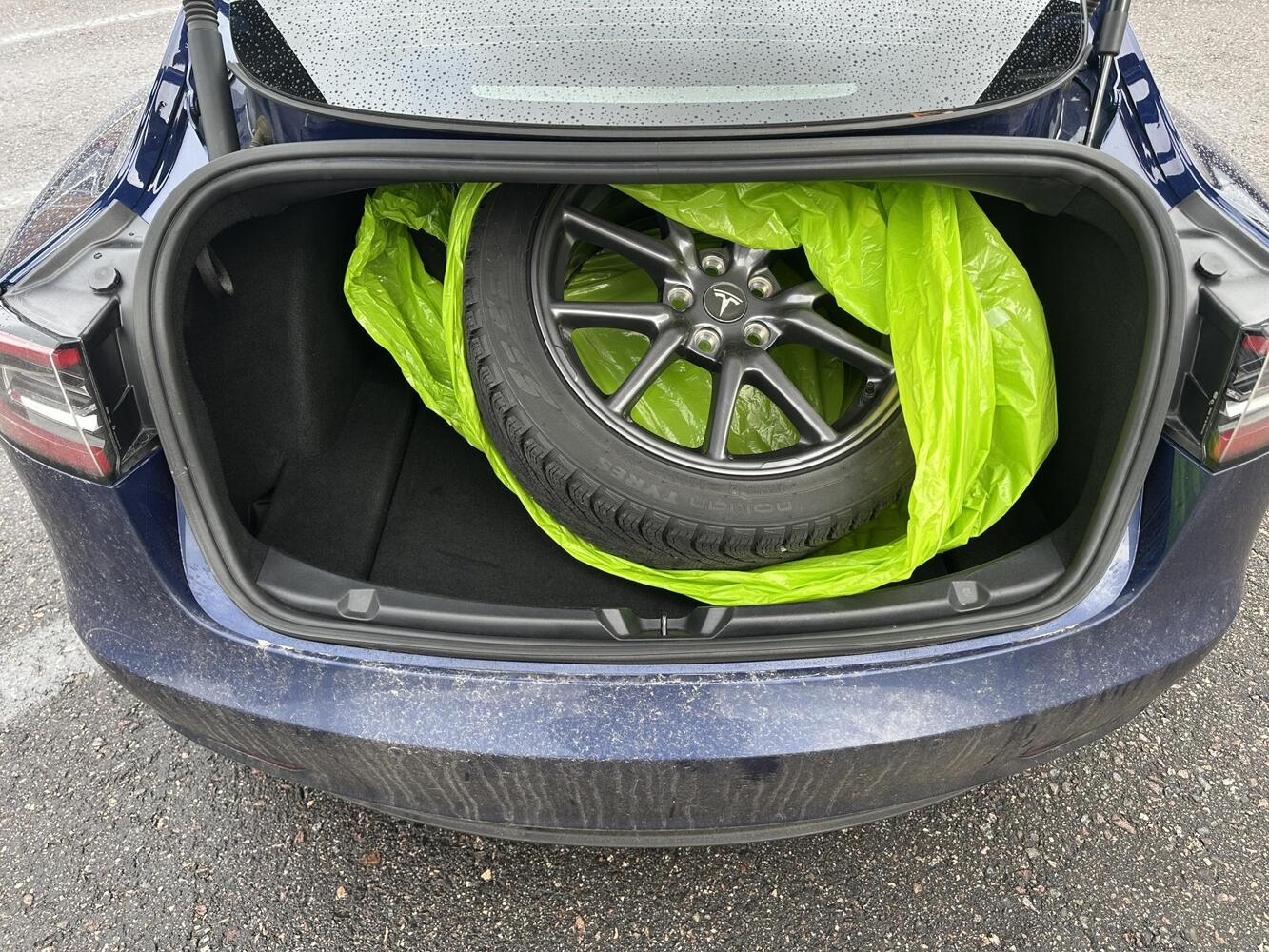 Tesla Model 3 vaihtoauto