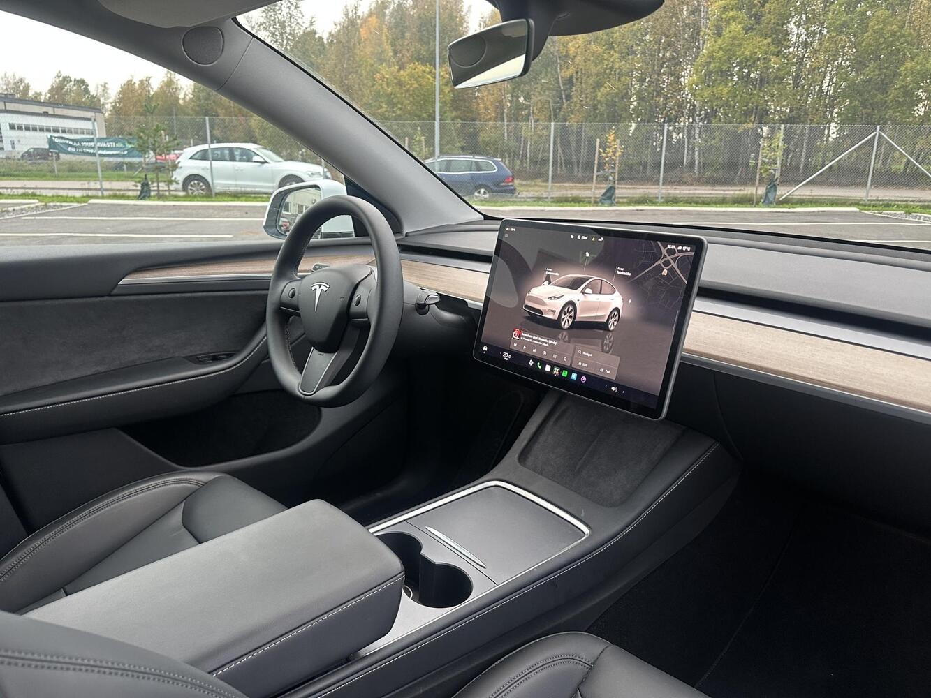 Tesla Model Y vaihtoauto