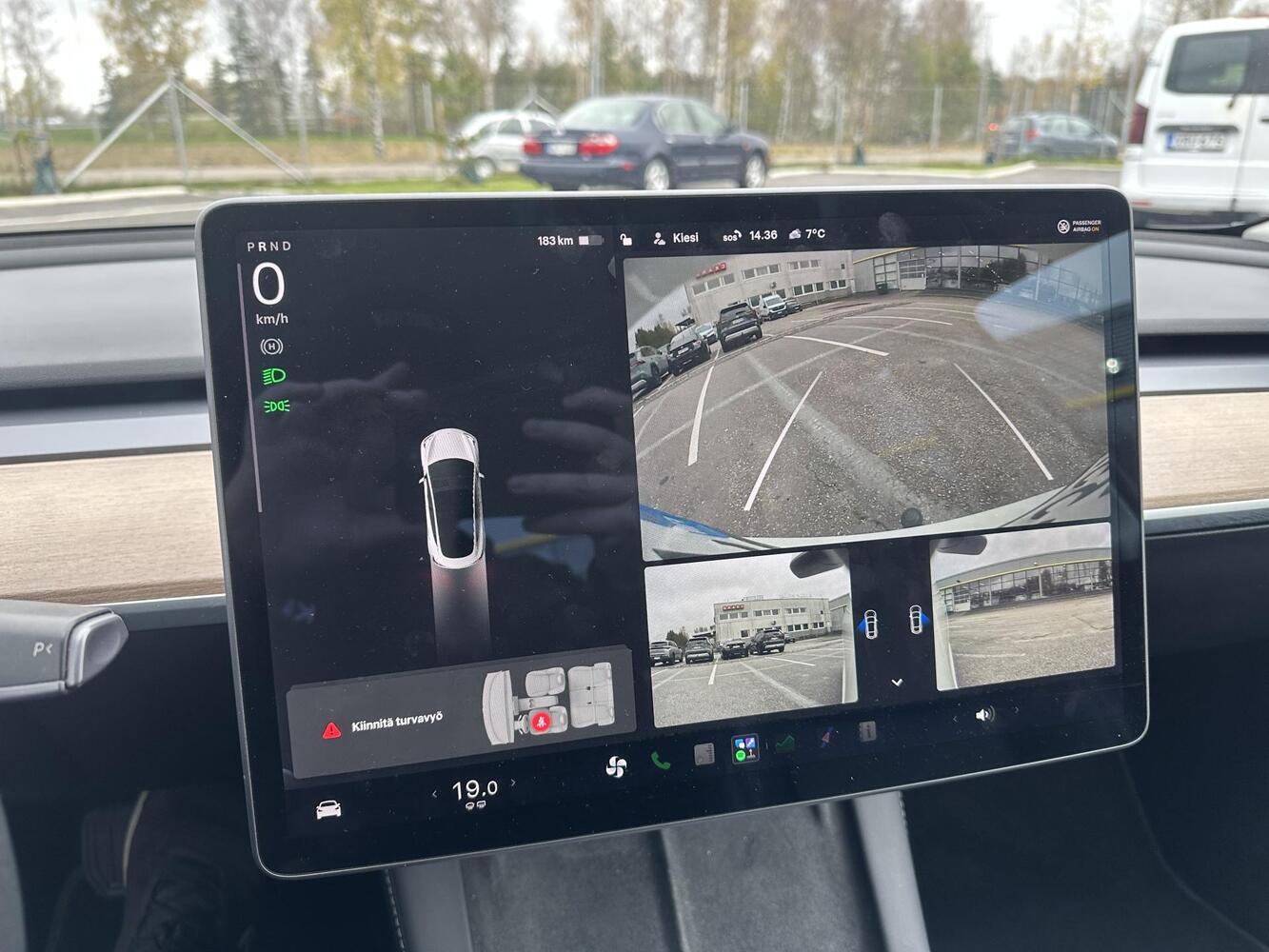 Tesla Model 3 vaihtoauto