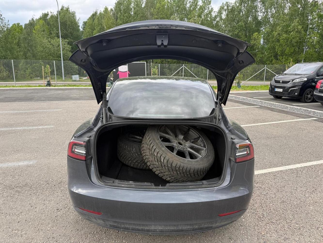 Tesla Model 3 vaihtoauto