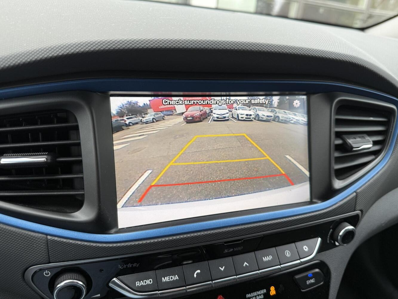 Hyundai IONIQ hybrid vaihtoauto