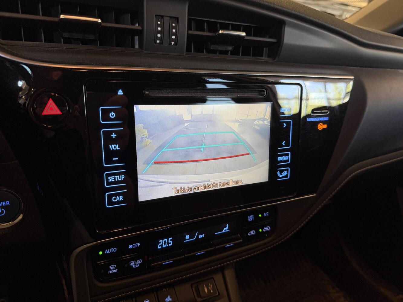 Toyota Auris vaihtoauto