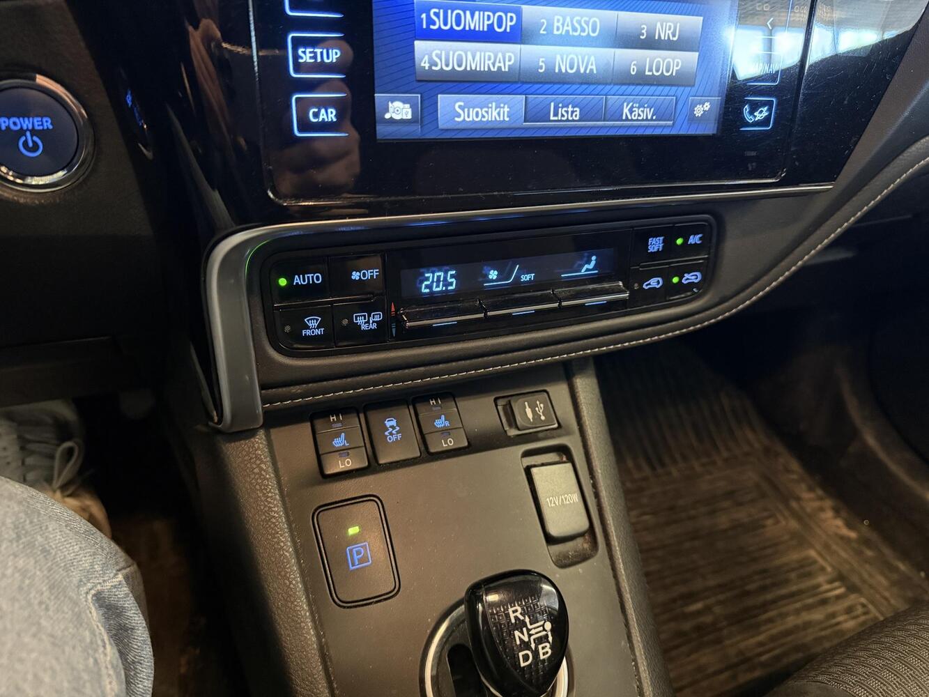 Toyota Auris vaihtoauto
