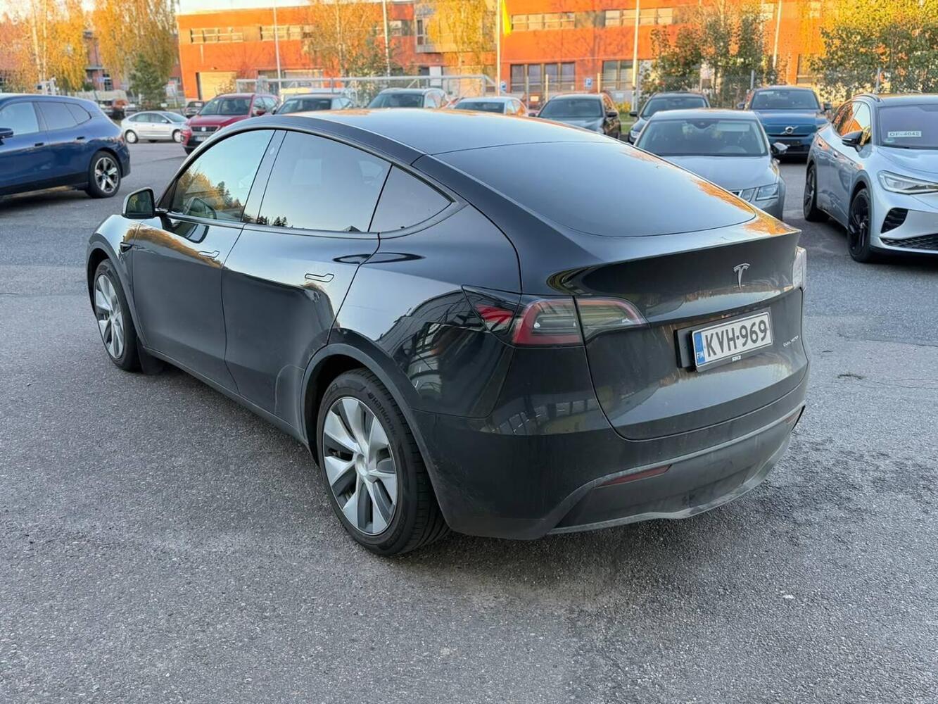 Tesla Model Y vaihtoauto