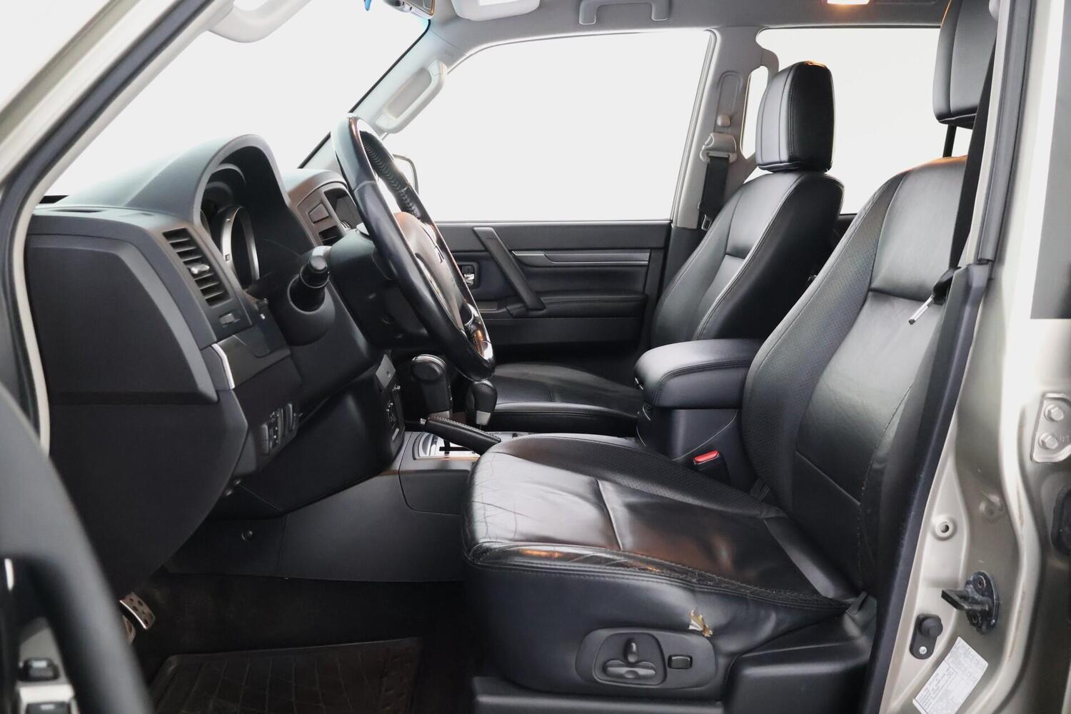 Mitsubishi Pajero vaihtoauto