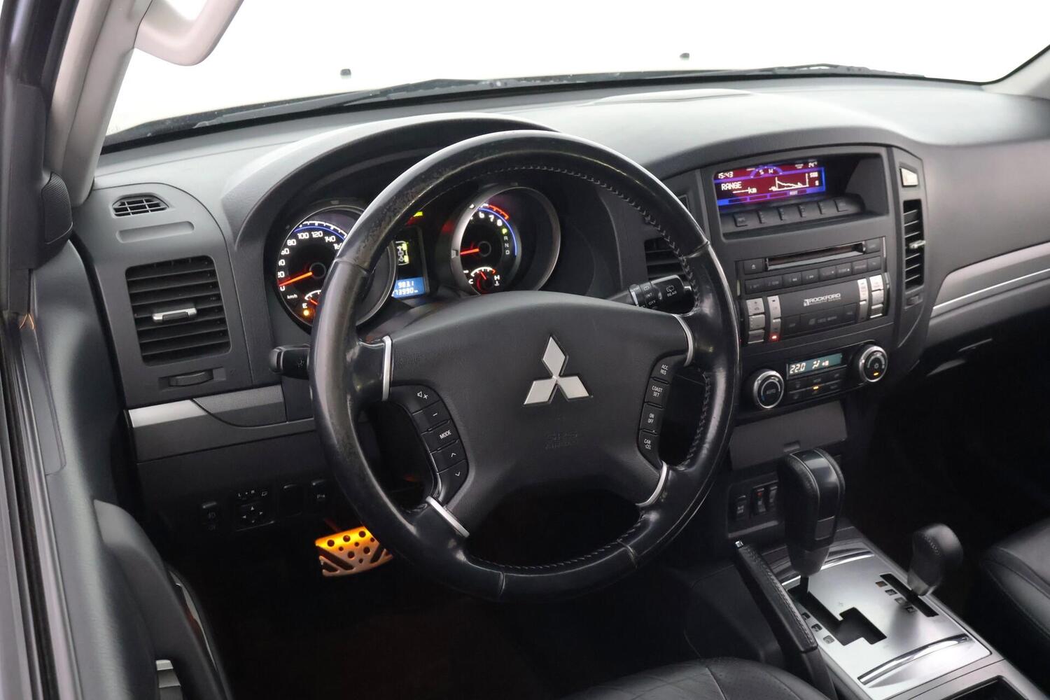 Mitsubishi Pajero vaihtoauto