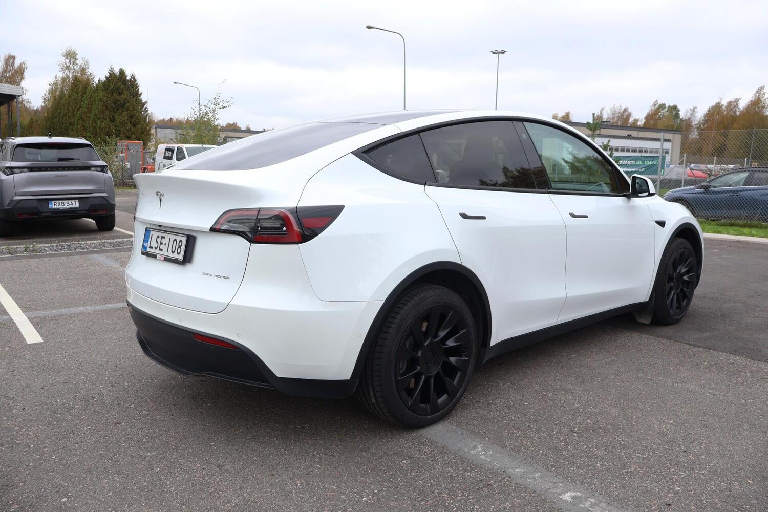 Tesla Model Y vaihtoauto