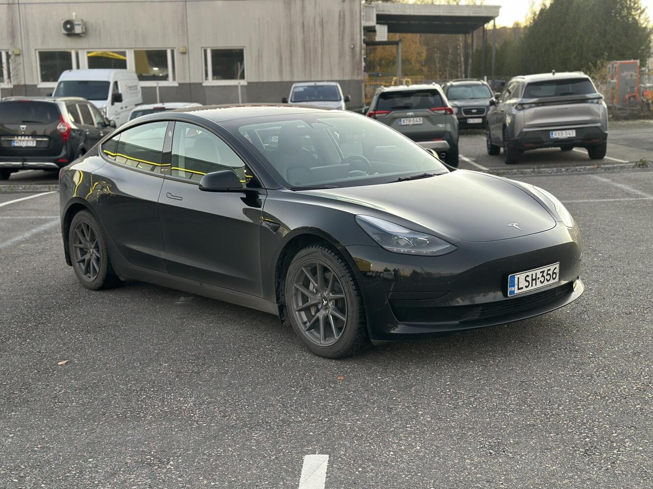 Tesla Model 3 vaihtoauto