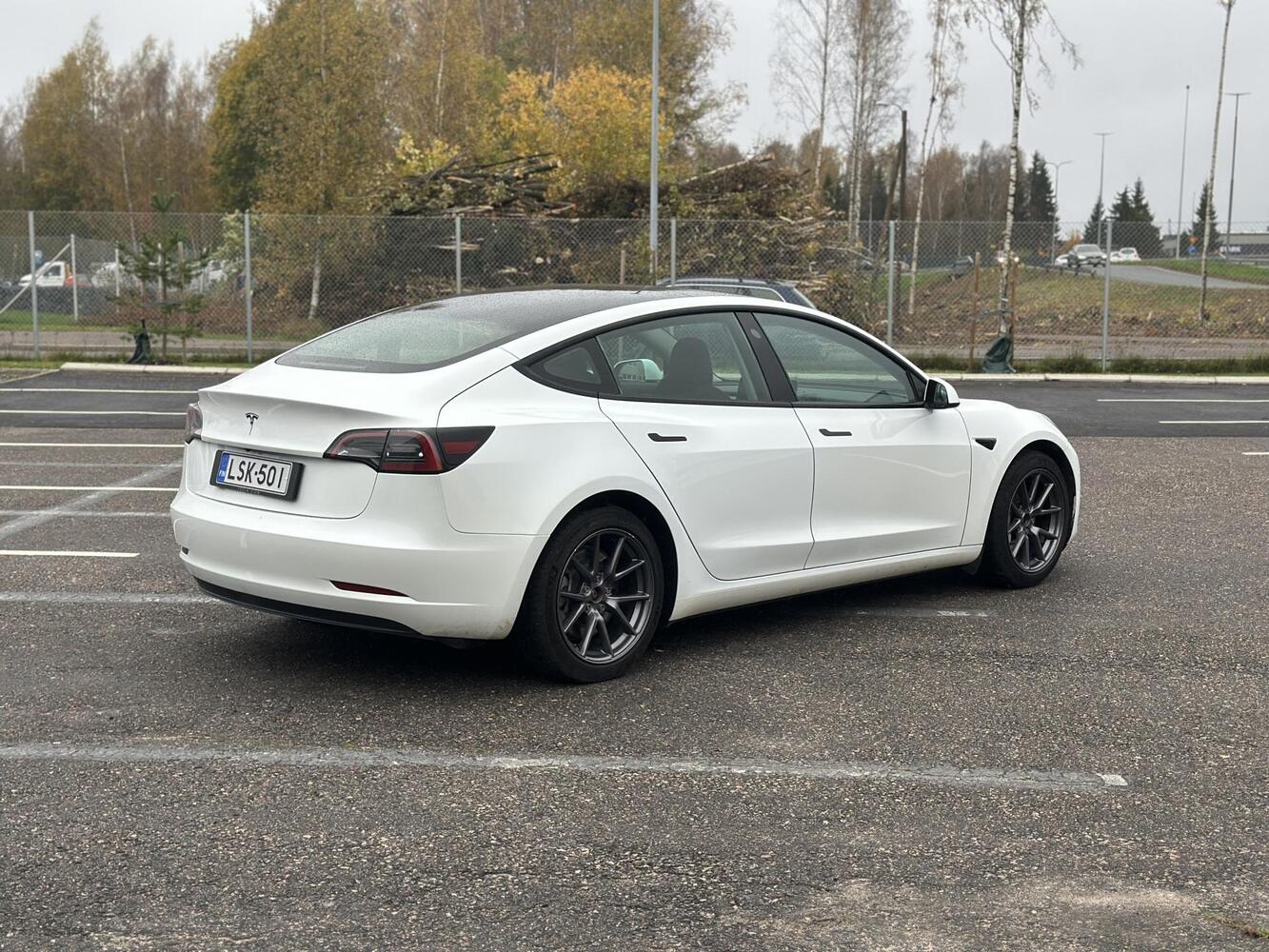Tesla Model 3 vaihtoauto