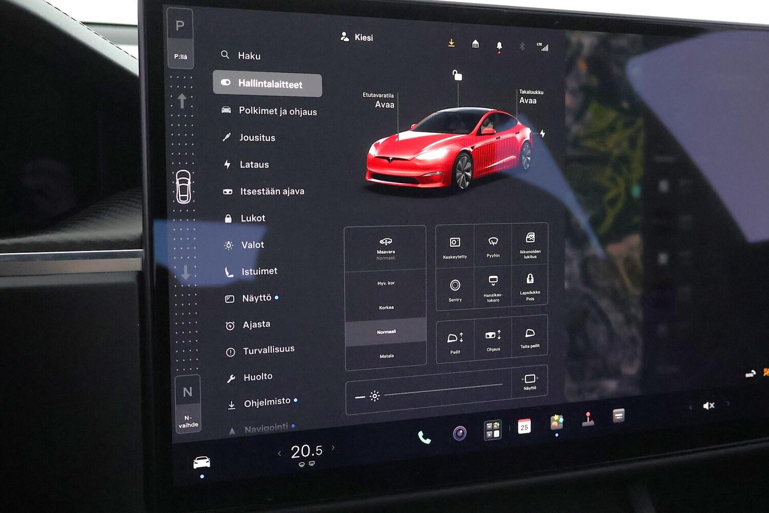 Tesla Model S vaihtoauto