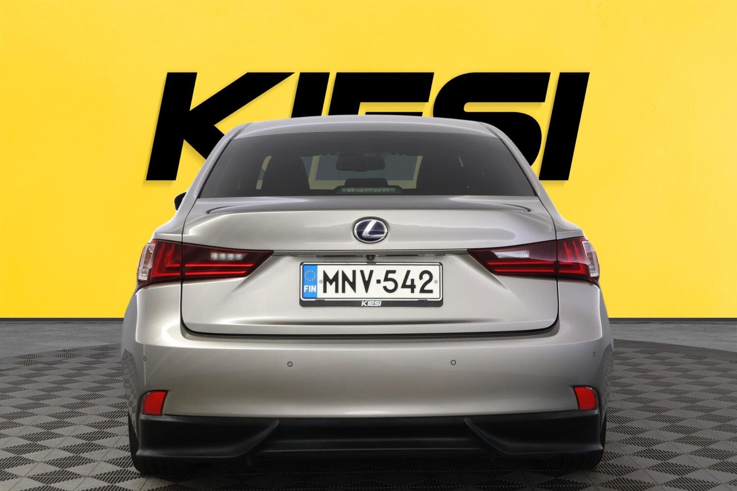 Lexus IS vaihtoauto