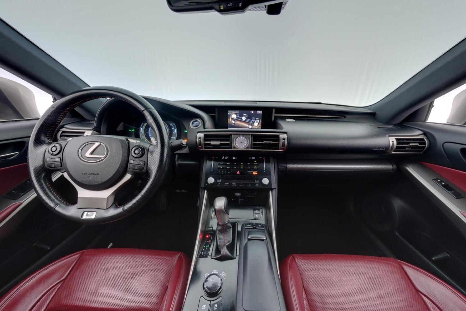 Lexus IS vaihtoauto