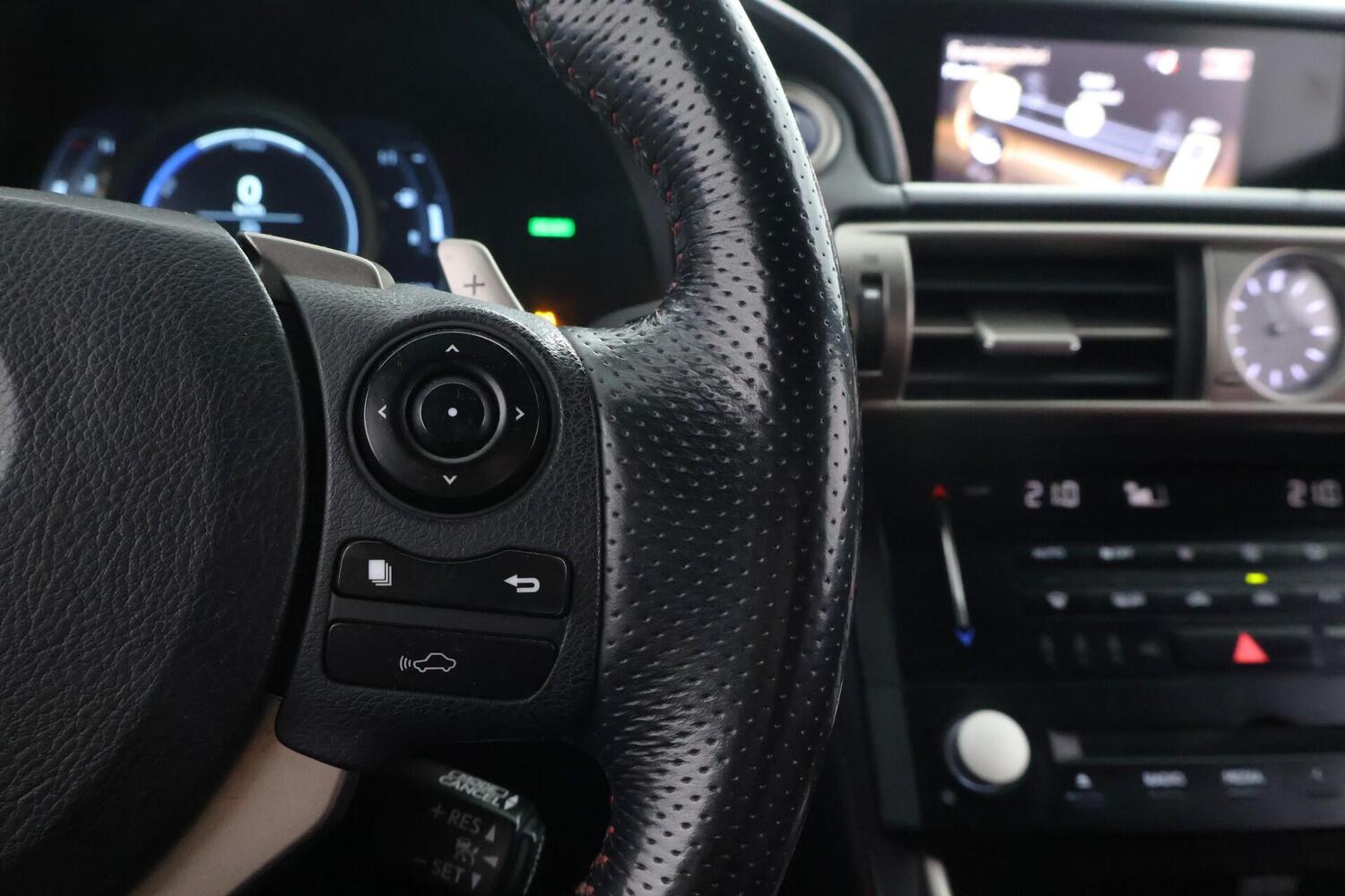 Lexus IS vaihtoauto