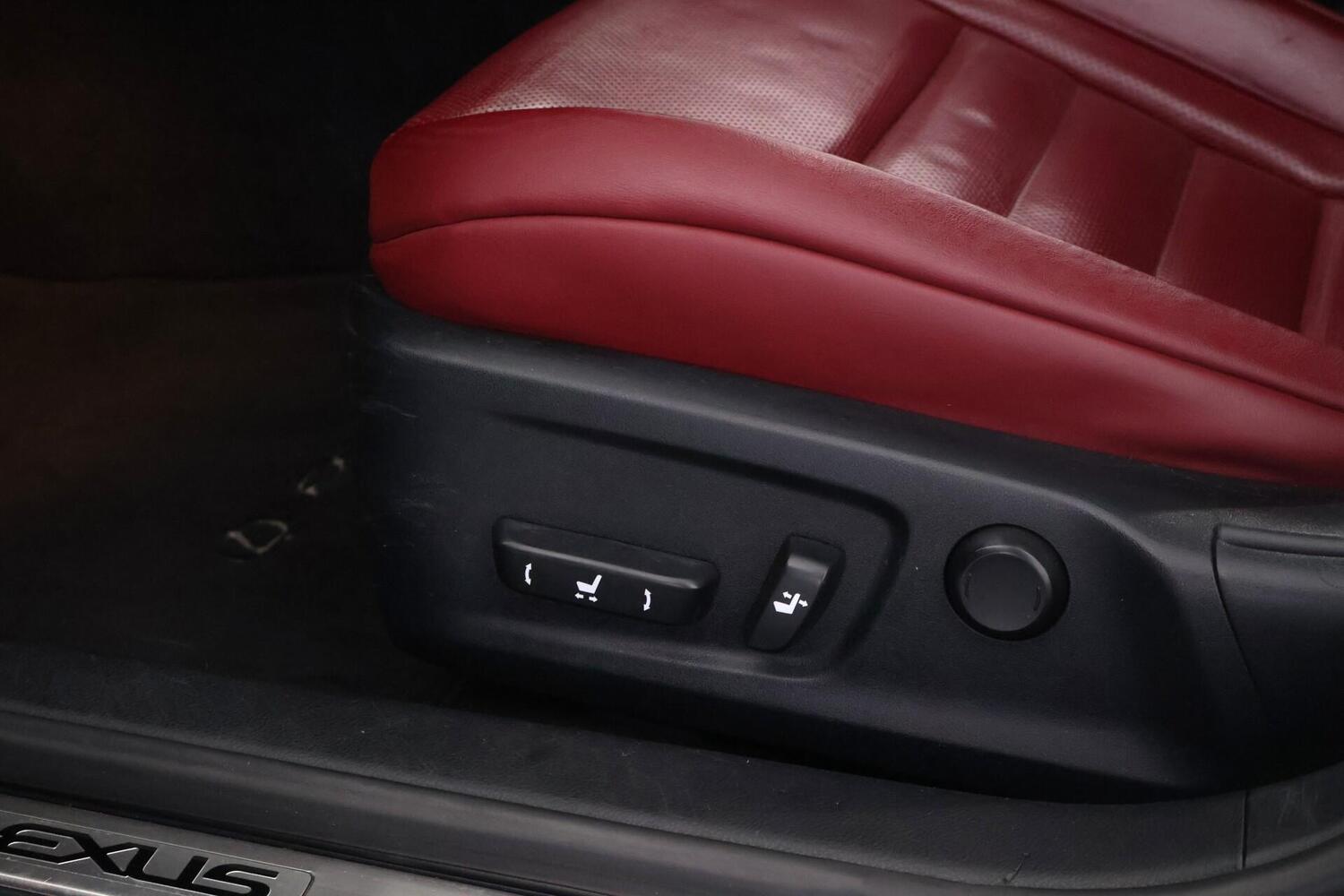 Lexus IS vaihtoauto