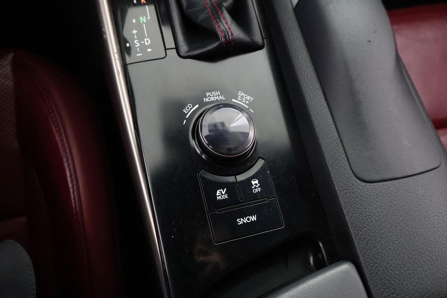 Lexus IS vaihtoauto