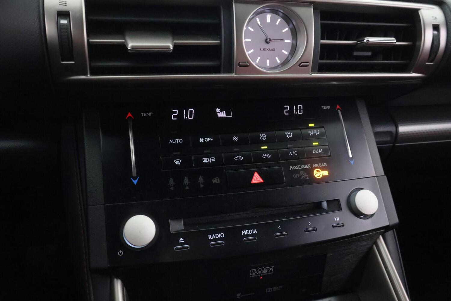 Lexus IS vaihtoauto