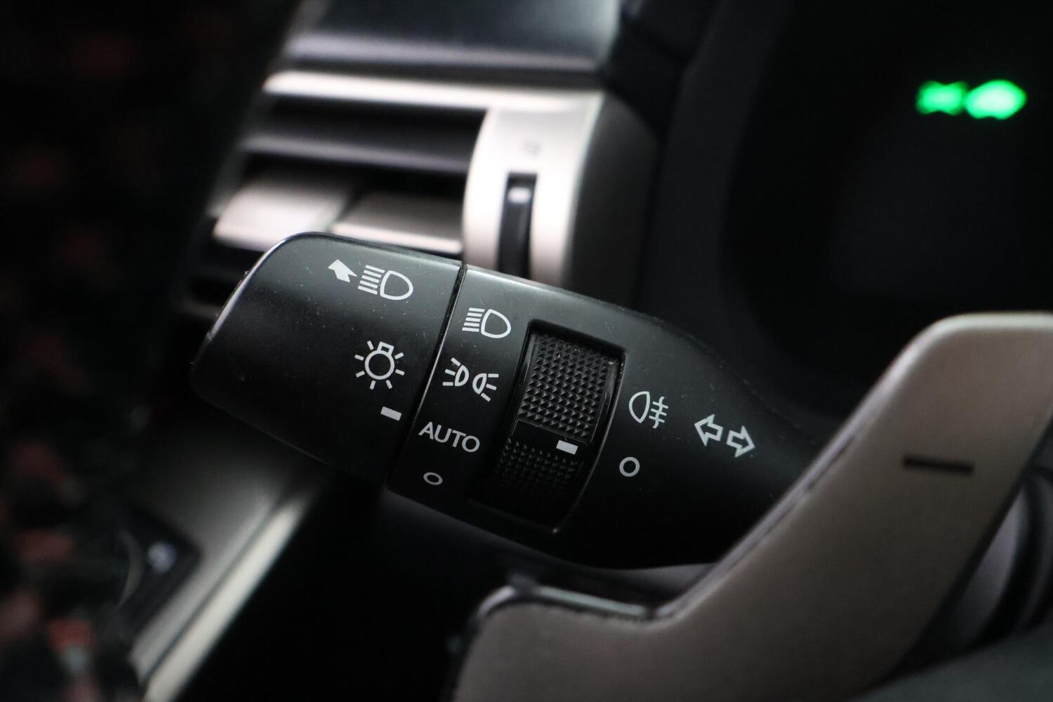 Lexus IS vaihtoauto