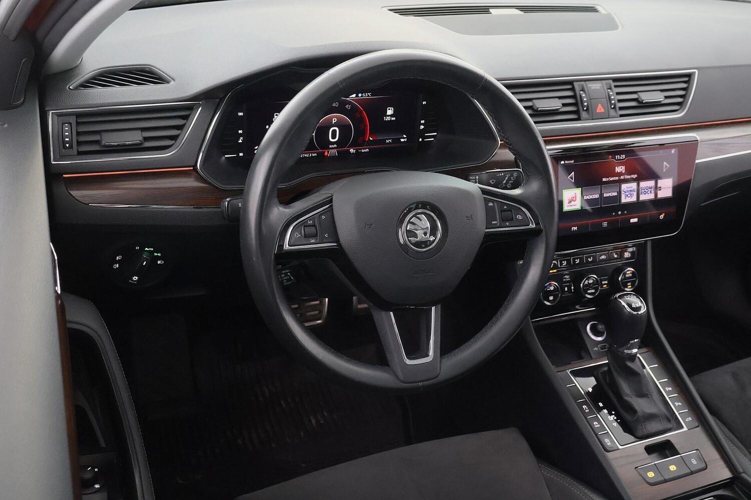 Skoda Superb vaihtoauto
