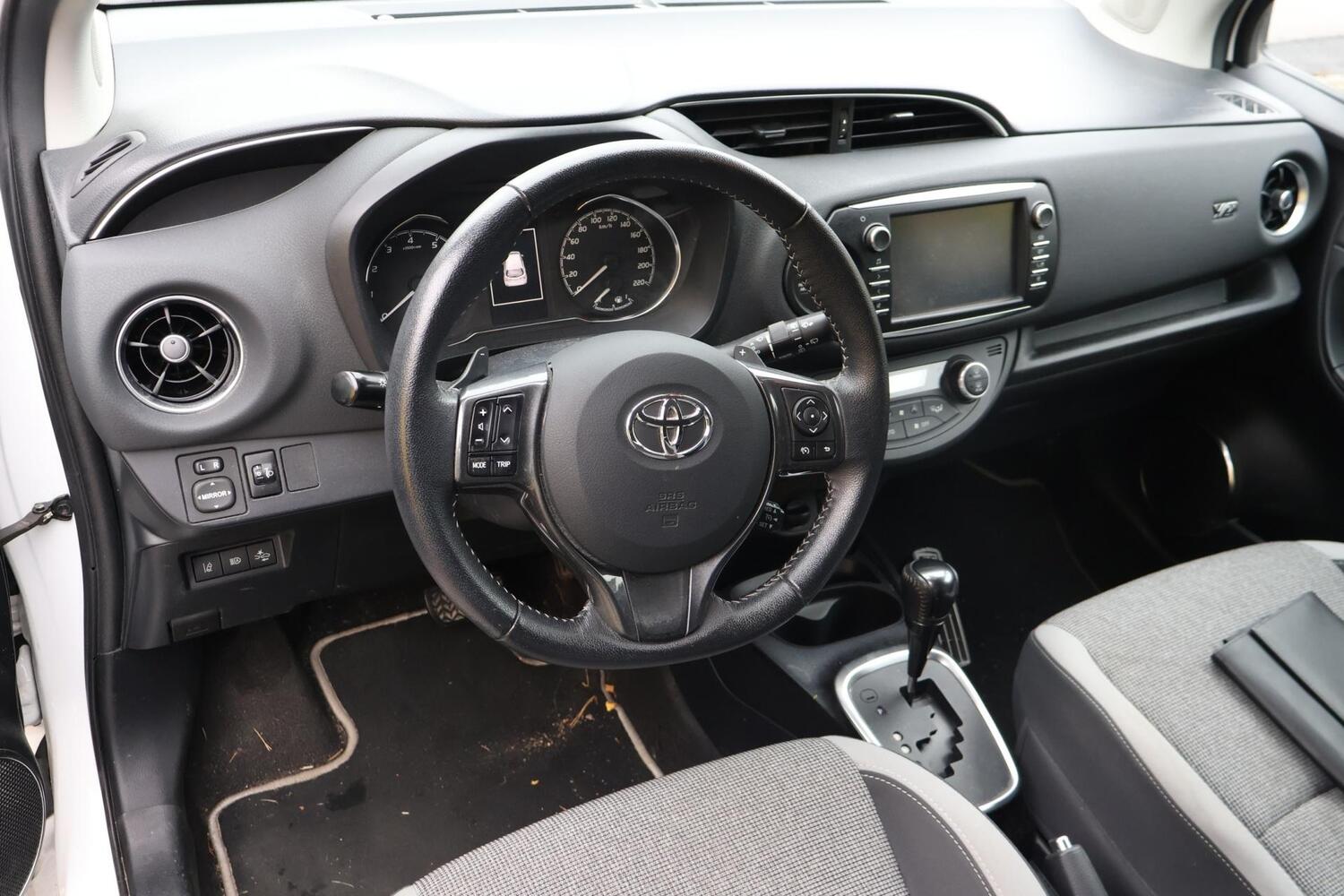 Toyota Yaris vaihtoauto