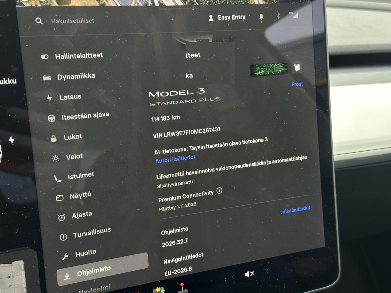 Tesla Model 3 vaihtoauto