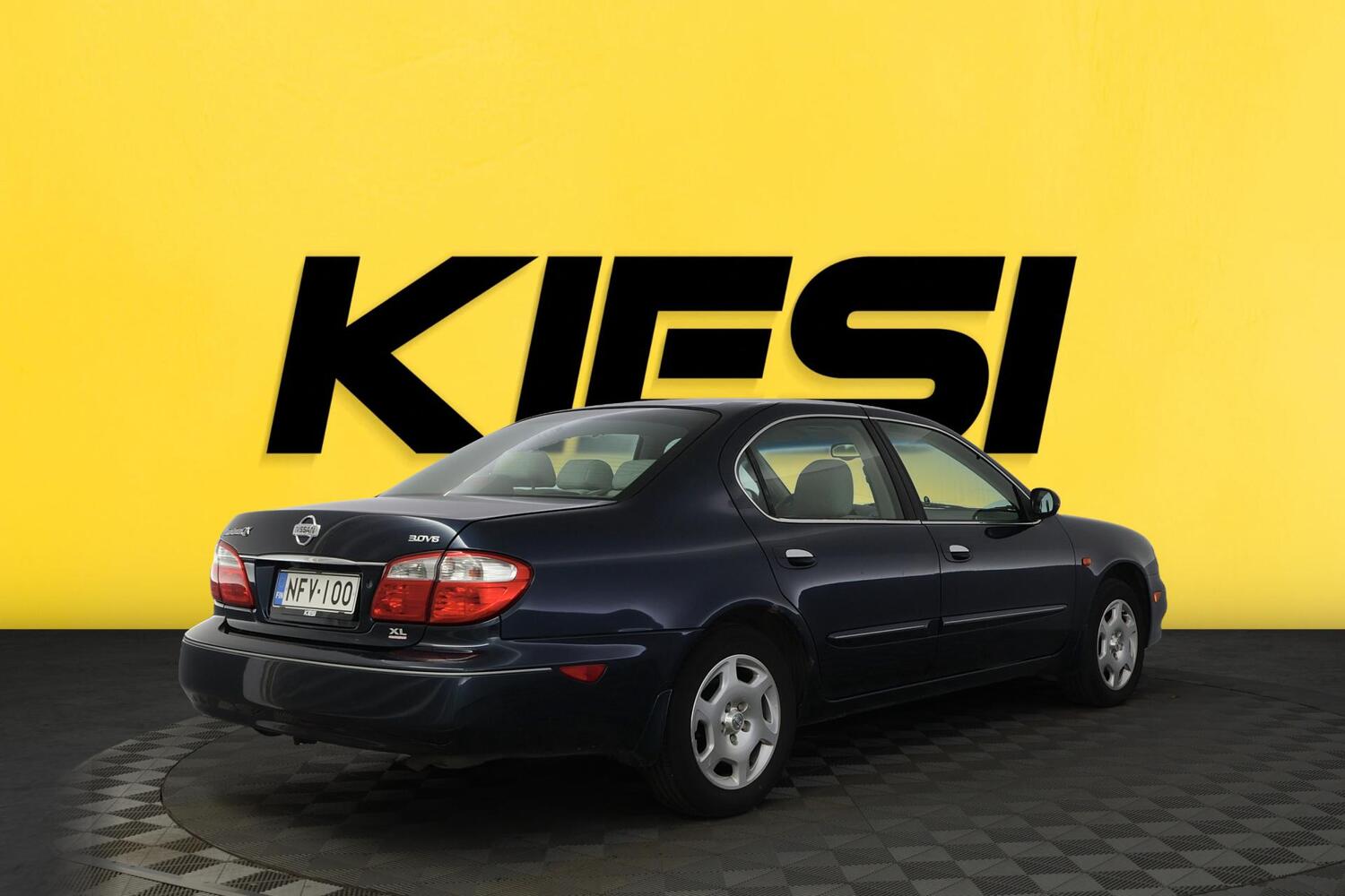 Nissan Maxima vaihtoauto