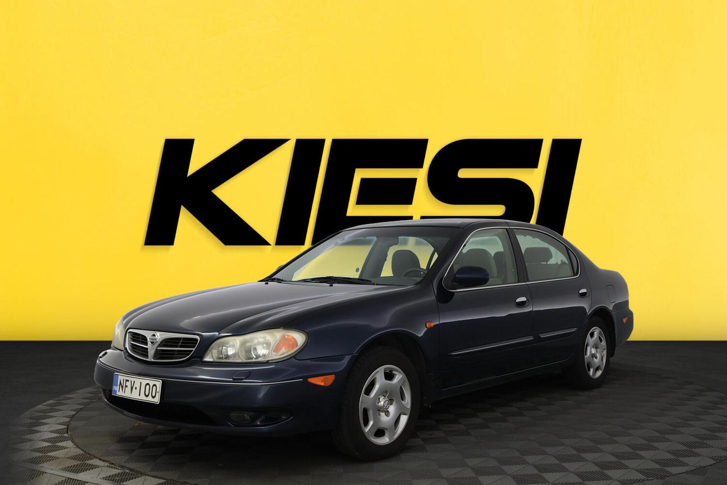 Nissan Maxima vaihtoauto