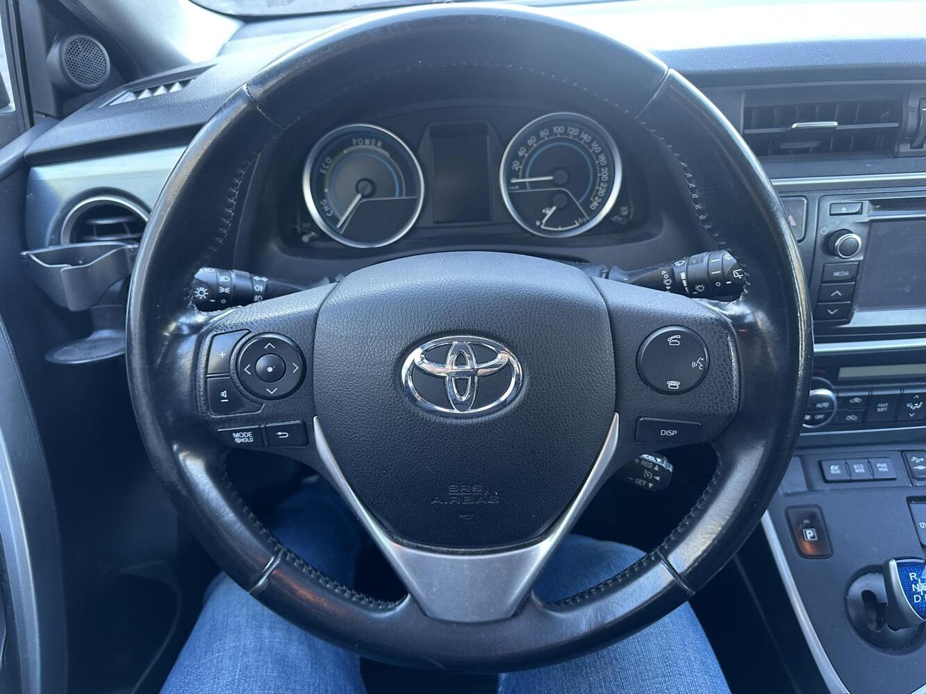 Toyota Auris vaihtoauto
