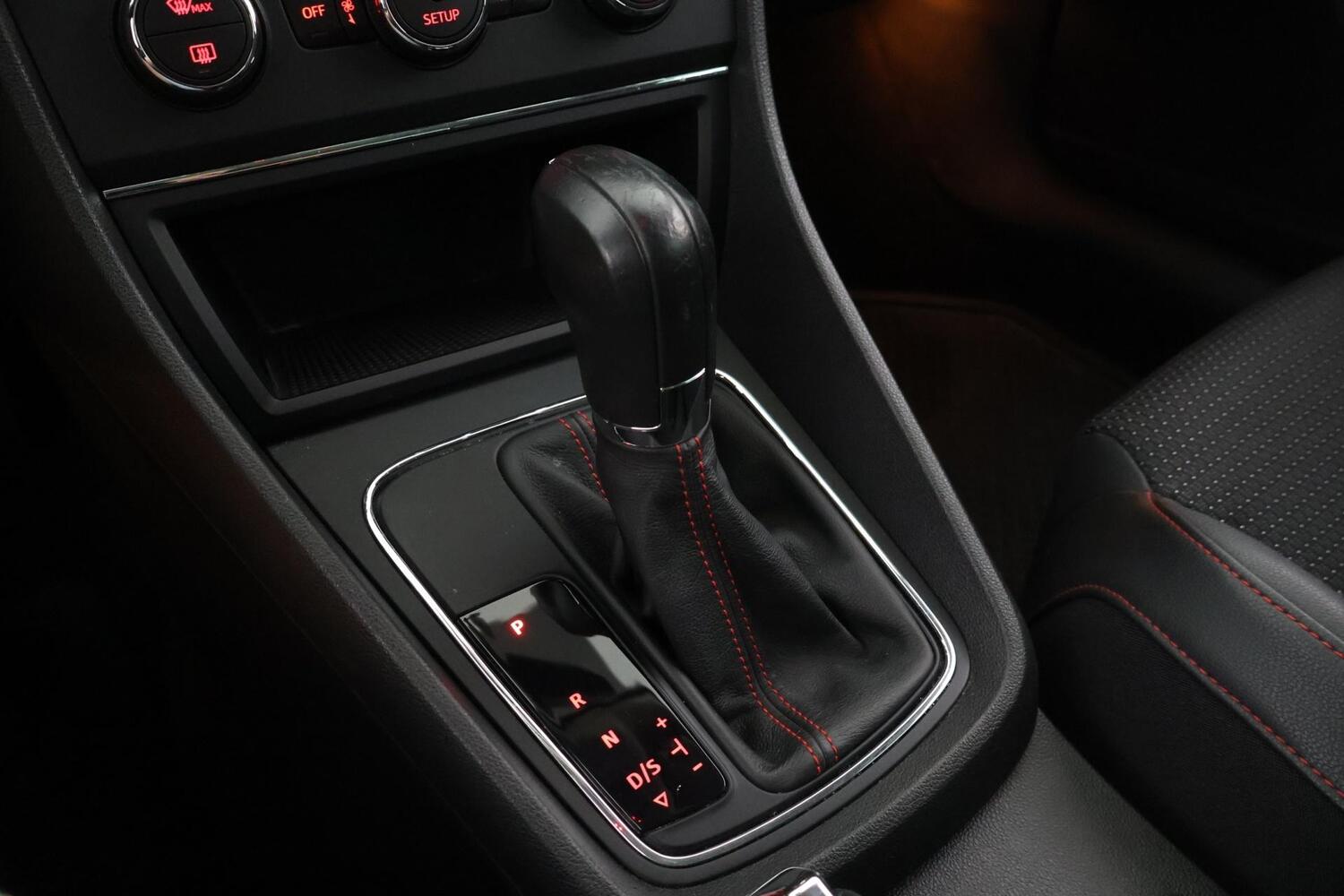 SEAT Leon vaihtoauto