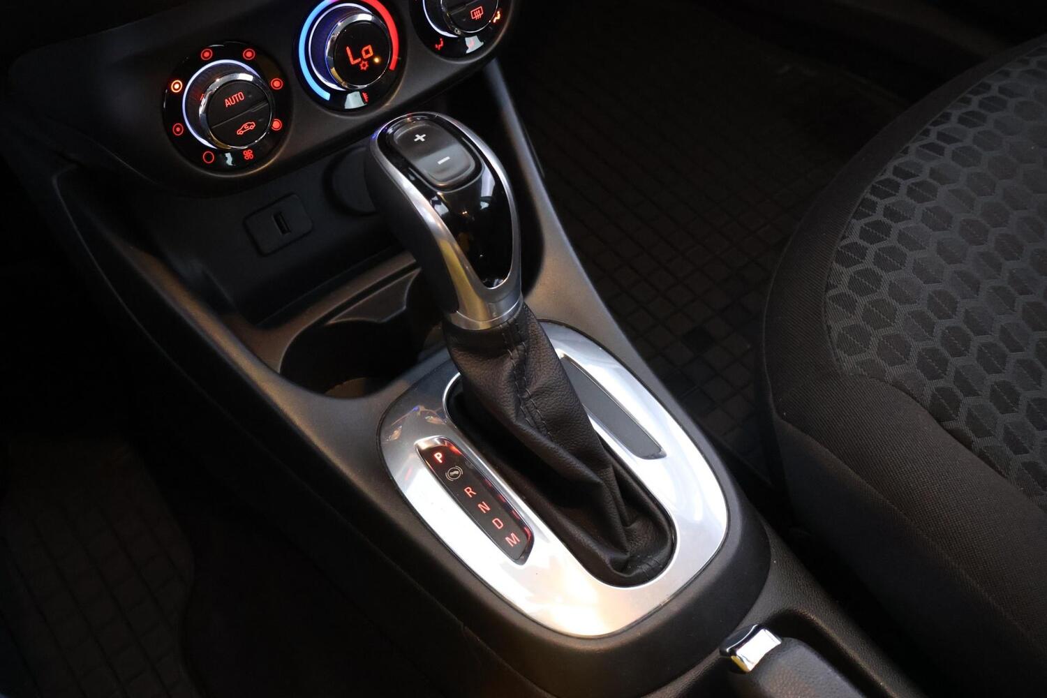 Opel Corsa vaihtoauto