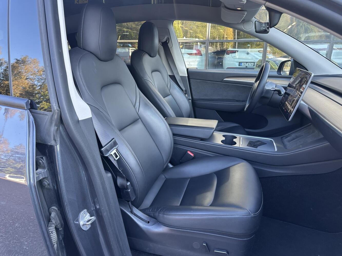 Tesla Model Y vaihtoauto