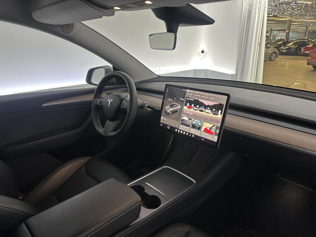 Tesla Model Y vaihtoauto